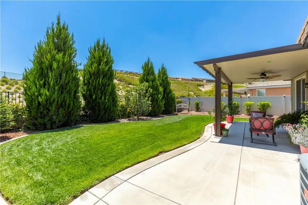 371 Song Bird Beaumont, CA 92223
