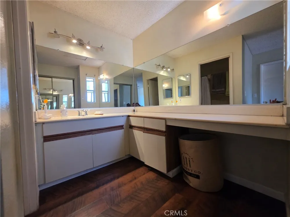 2410 Towne #63 Pomona, CA 91767
