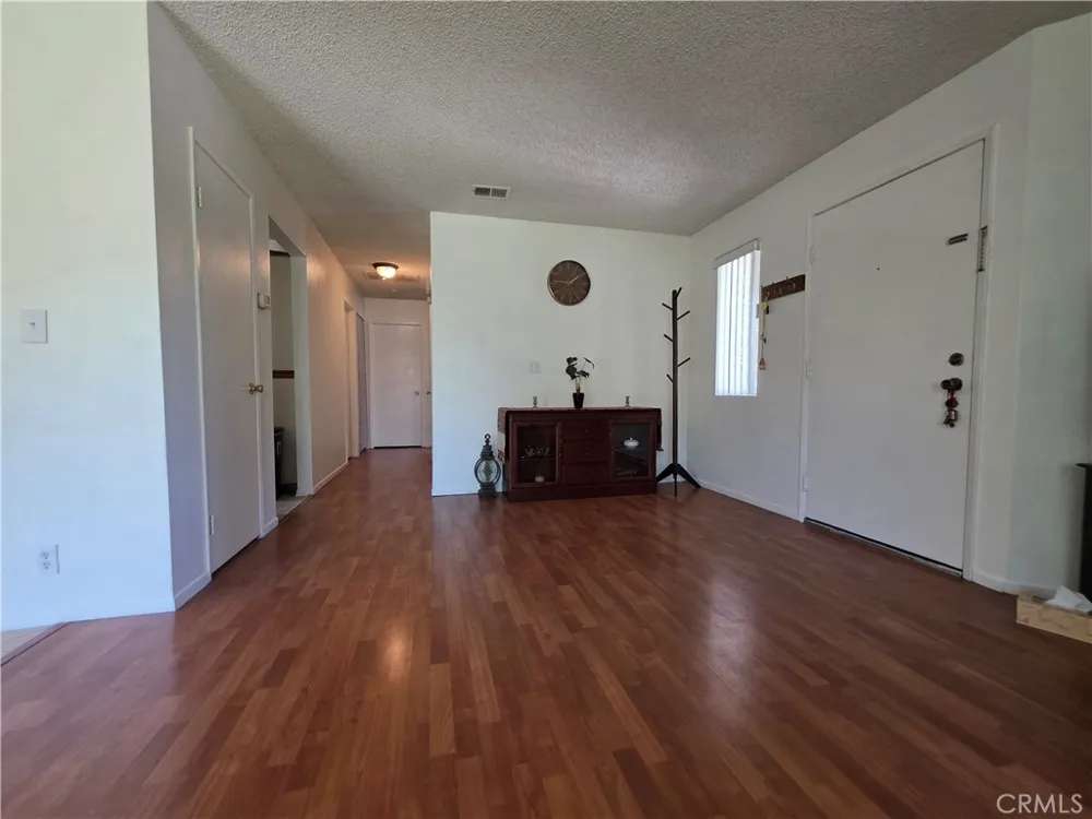 2410 Towne #63 Pomona, CA 91767