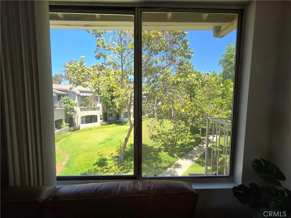 2410 Towne #63 Pomona, CA 91767