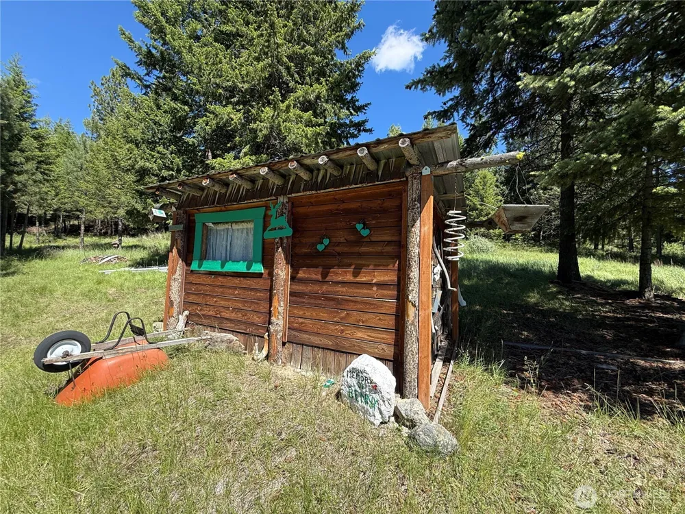 5 Hidden Spring Ranch Road Republic, WA 99166