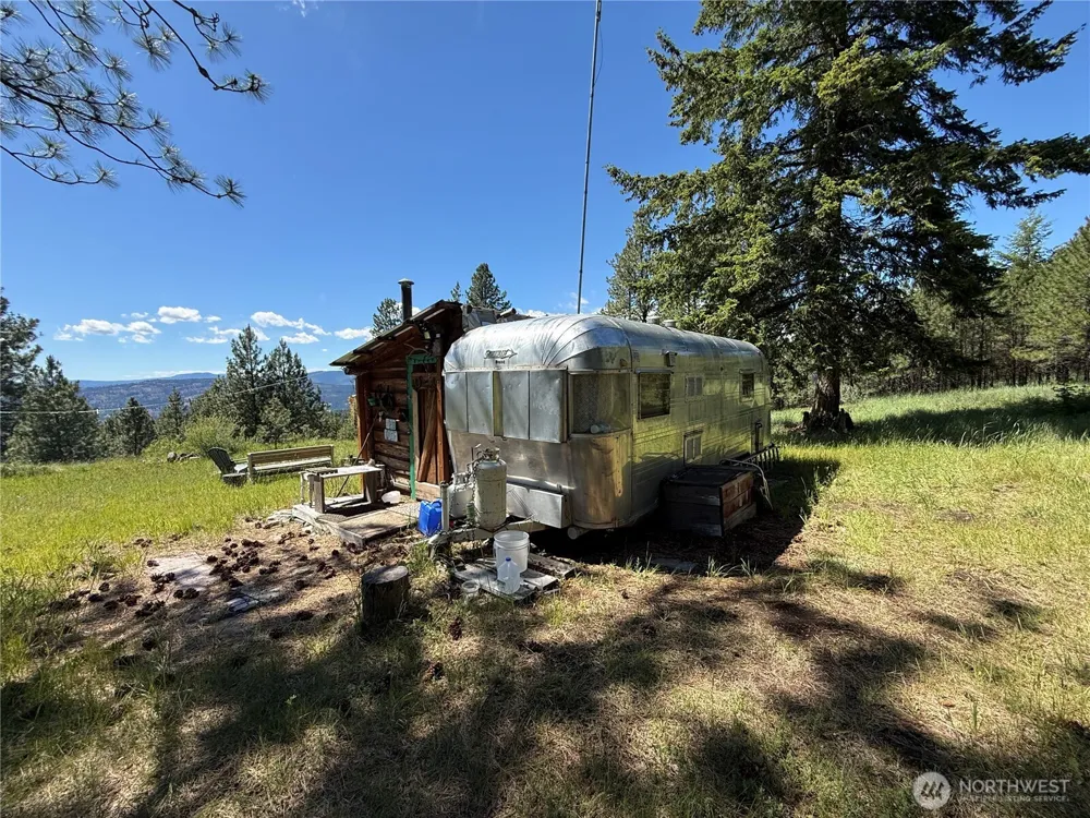 5 Hidden Spring Ranch Road Republic, WA 99166