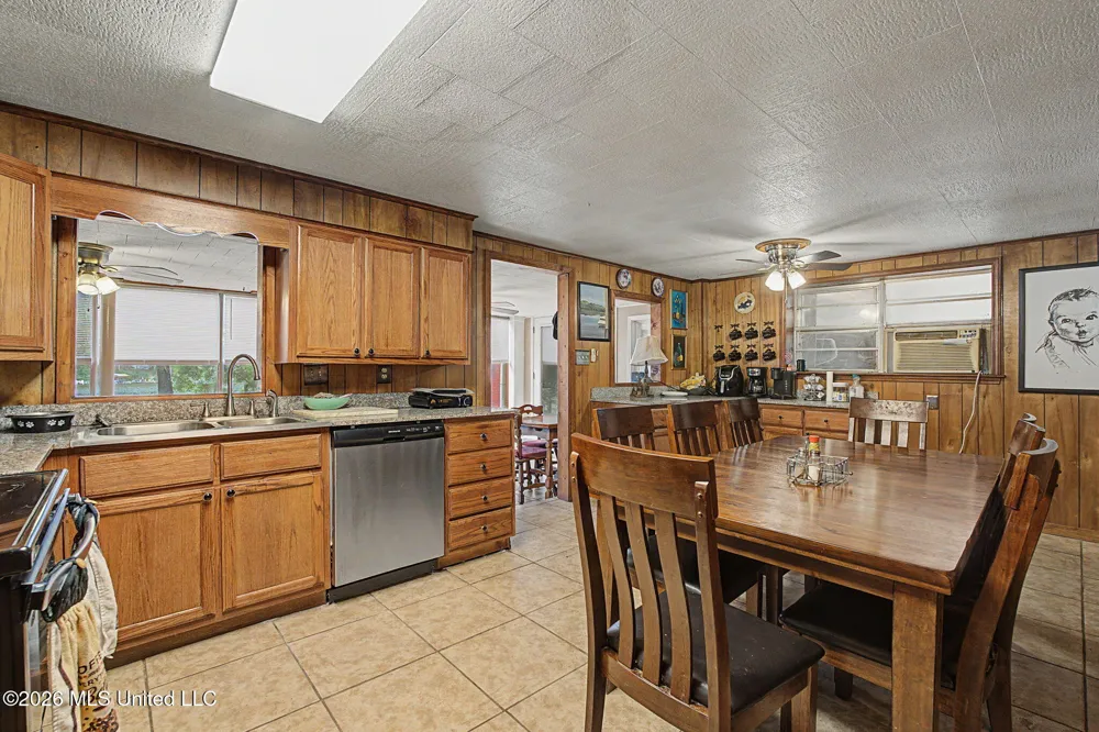 899 Snow Lake Drive Ashland, MS 38603