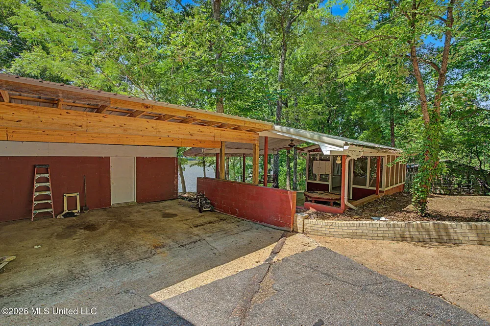 899 Snow Lake Drive Ashland, MS 38603