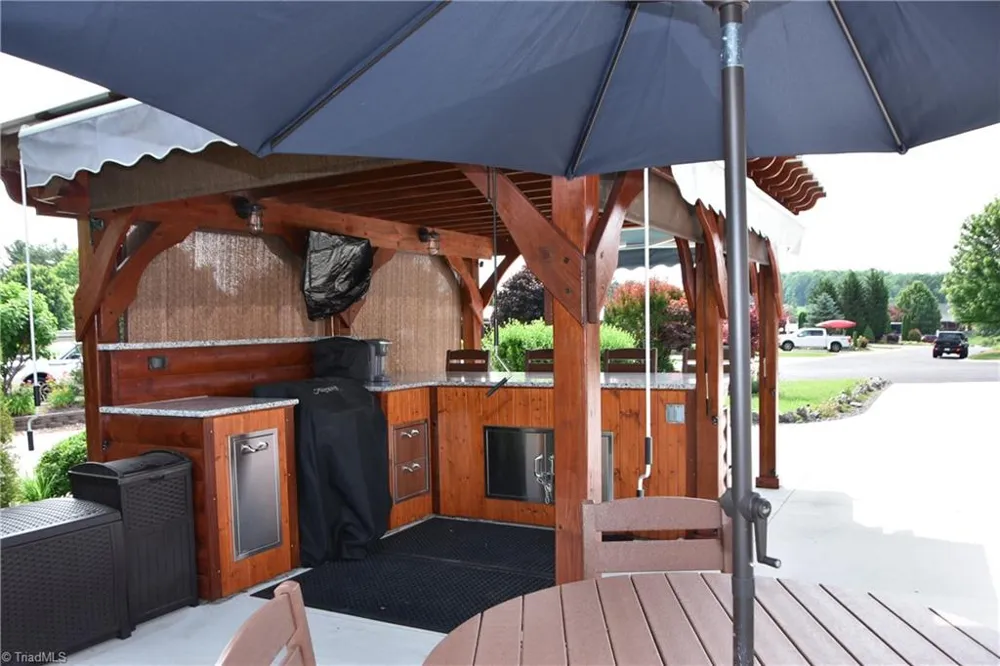 2524 Edmonds Road #27 Galax, VA 24333