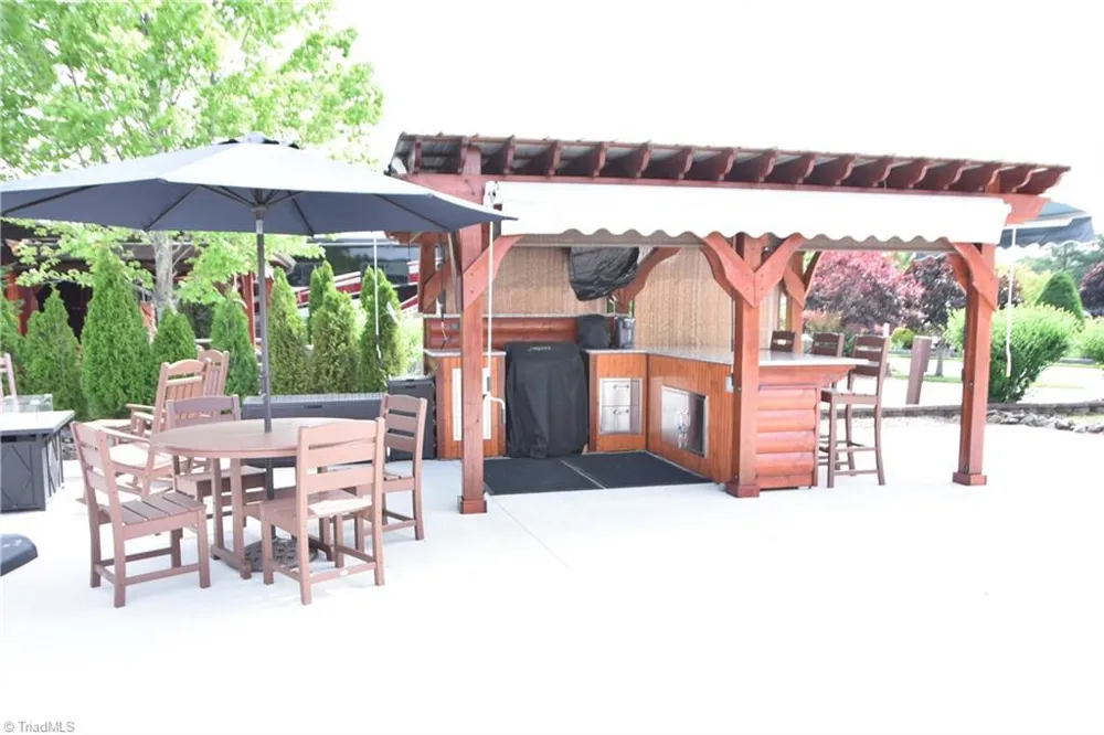 2524 Edmonds Road #27 Galax, VA 24333