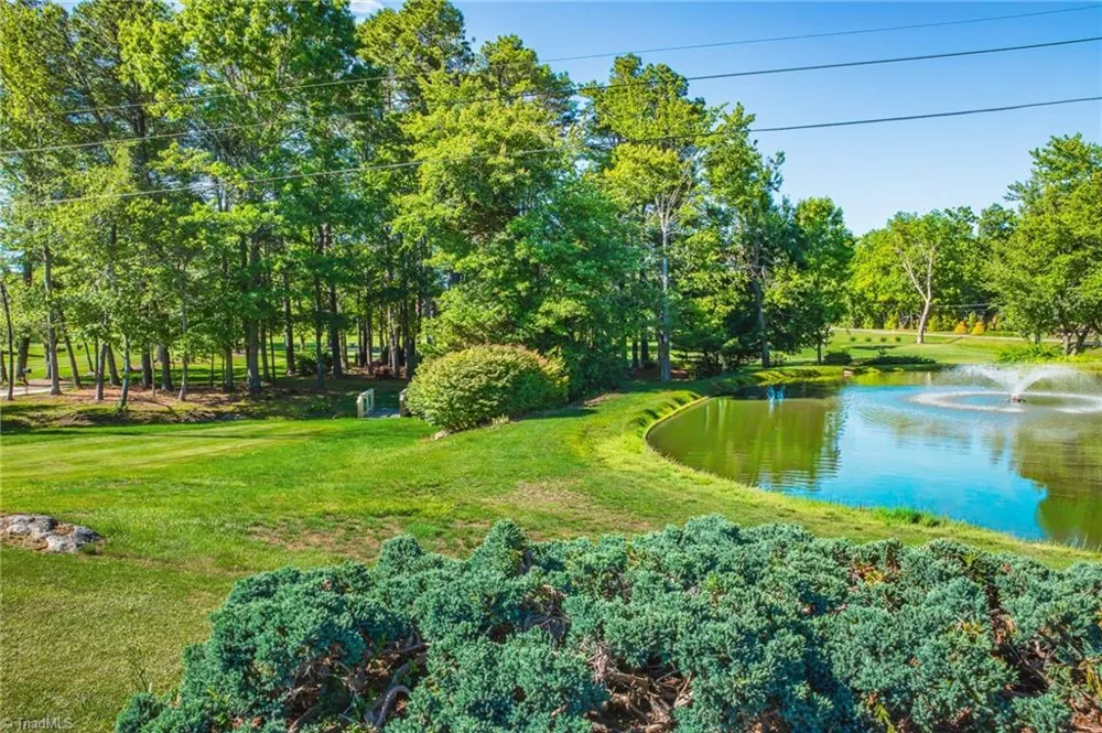 2524 Edmonds Road #27 Galax, VA 24333