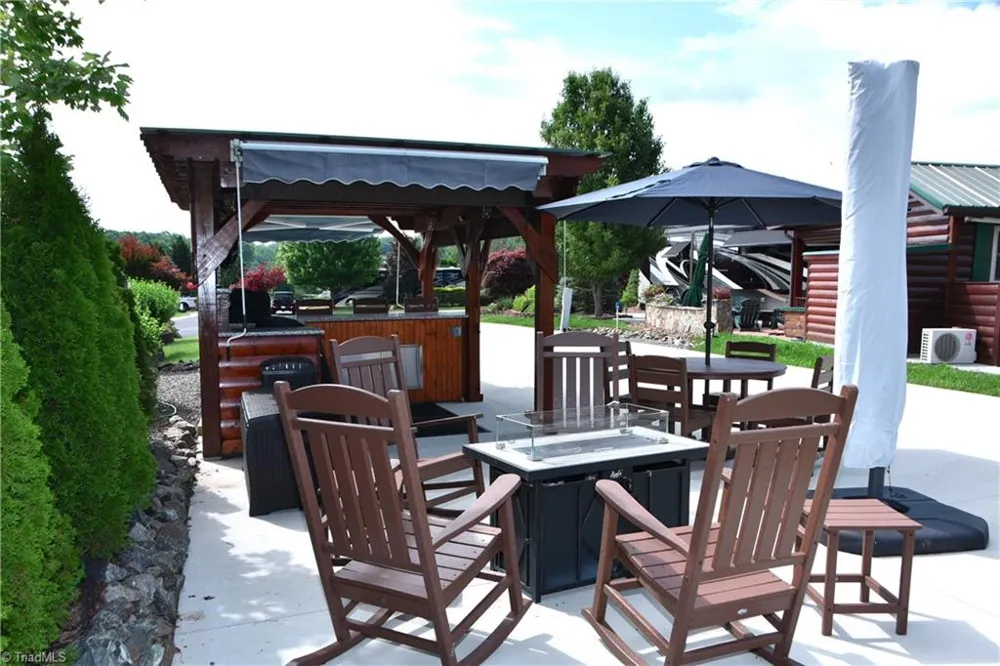 2524 Edmonds Road #27 Galax, VA 24333