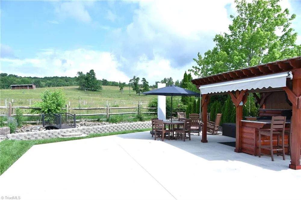 2524 Edmonds Road #27 Galax, VA 24333