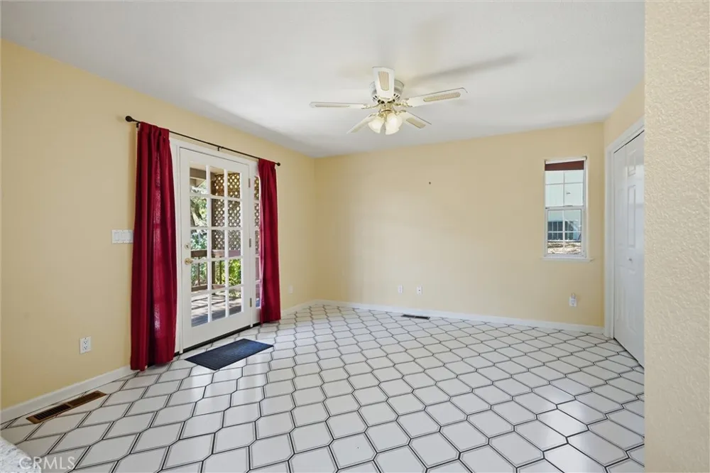 18325 Pinnacle Court Hidden Valley Lake, CA 95467