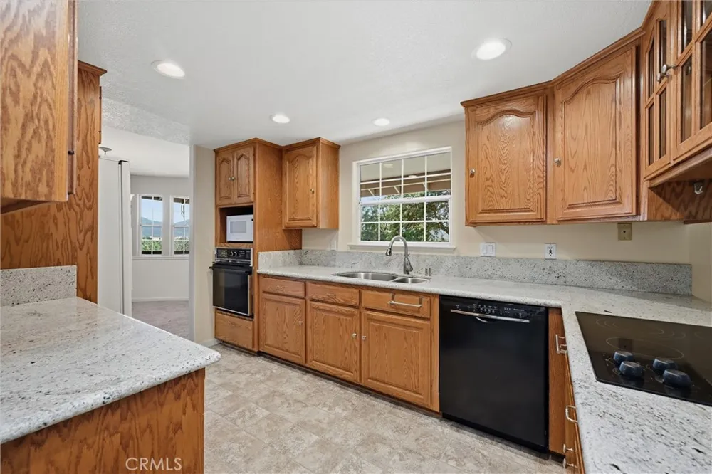 18325 Pinnacle Court Hidden Valley Lake, CA 95467