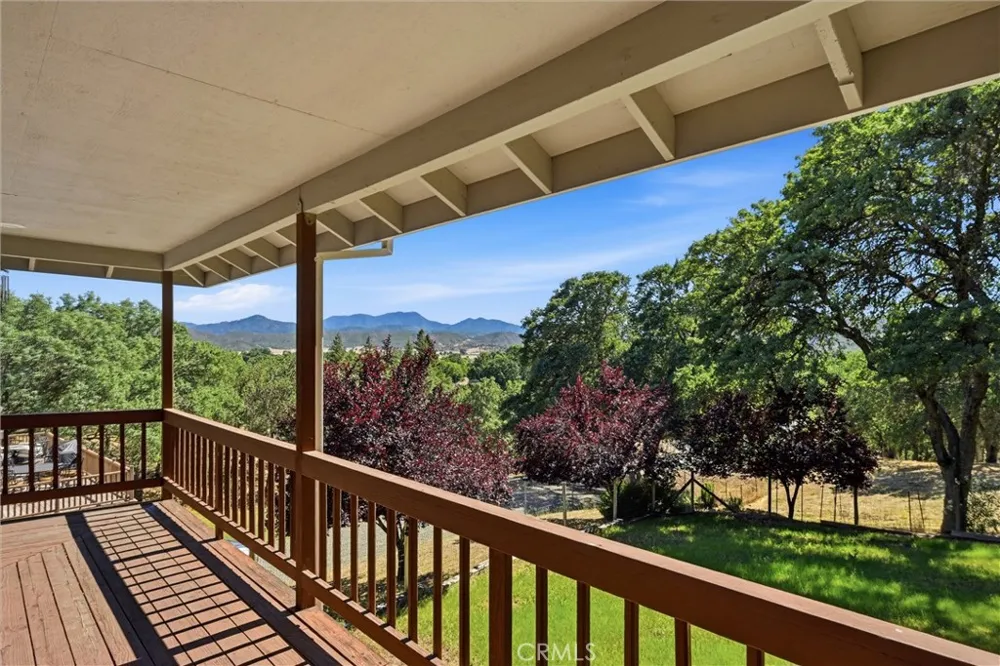 18325 Pinnacle Court Hidden Valley Lake, CA 95467