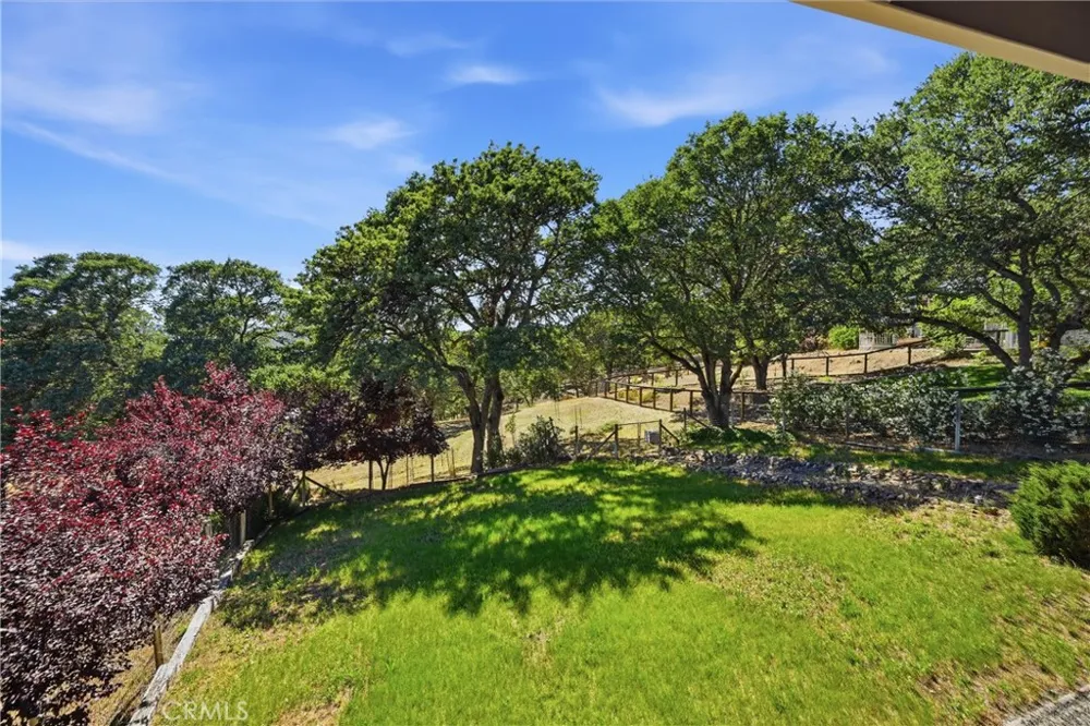 18325 Pinnacle Court Hidden Valley Lake, CA 95467