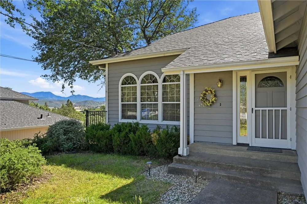 18325 Pinnacle Court Hidden Valley Lake, CA 95467