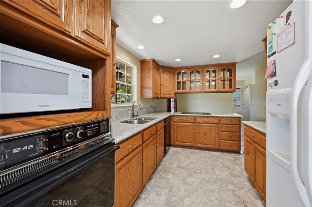 18325 Pinnacle Court Hidden Valley Lake, CA 95467