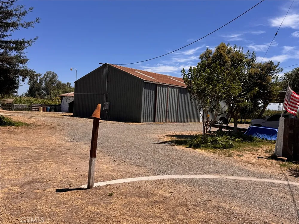 8576 Olive Winton, CA 95388