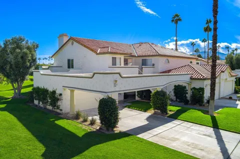 270 Vista Royale Circle E