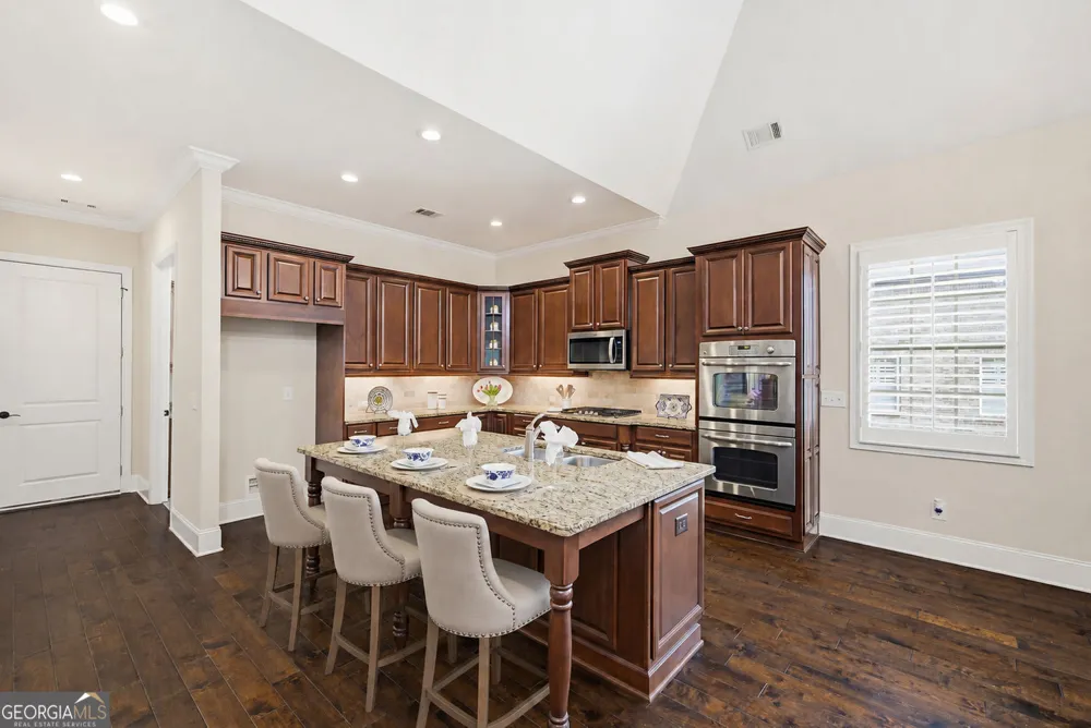 11147 Brookhavenclub DR Johns Creek, GA 30097