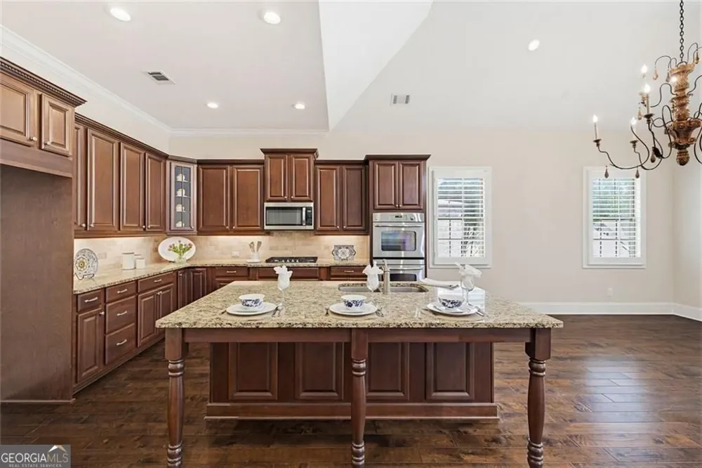 11147 Brookhavenclub DR Johns Creek, GA 30097