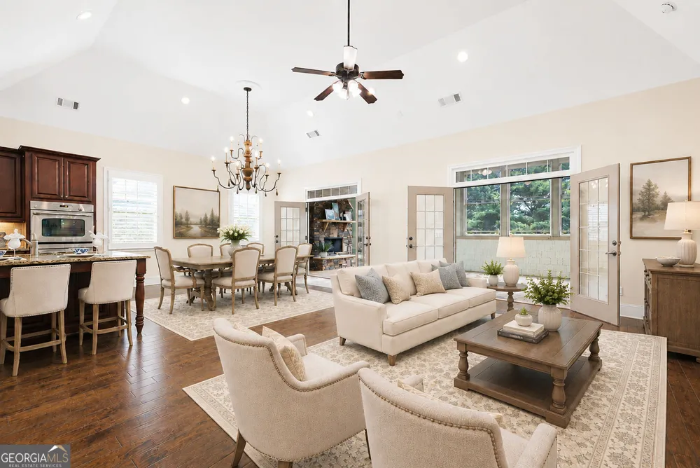 11147 Brookhavenclub DR Johns Creek, GA 30097
