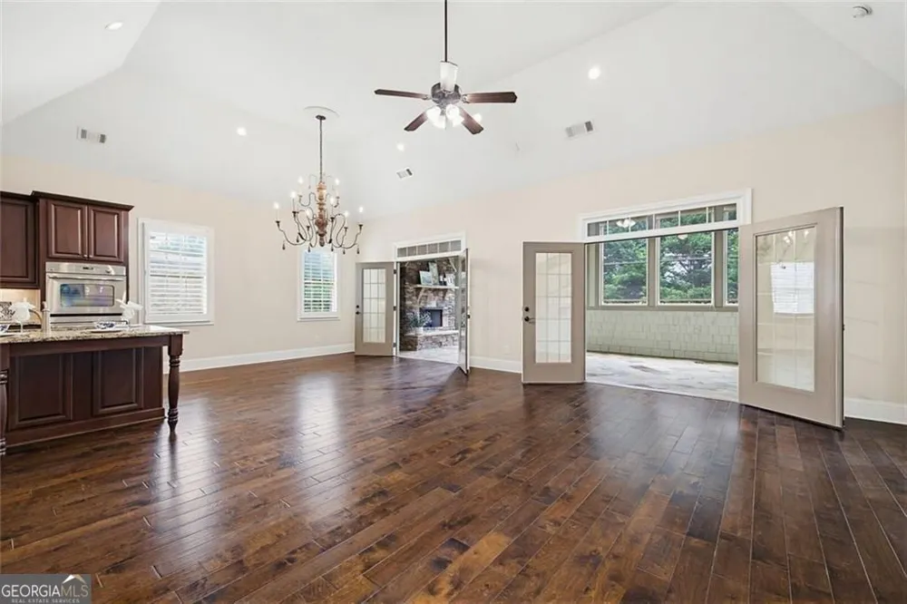 11147 Brookhavenclub DR Johns Creek, GA 30097