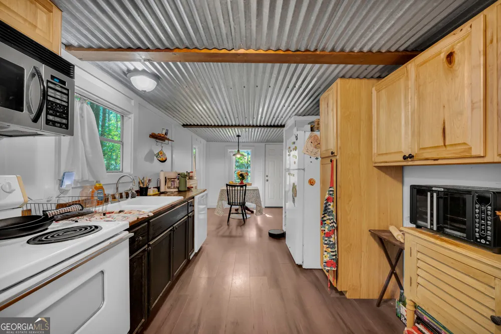 114 Lake Harbor TRL Martin, GA 30557