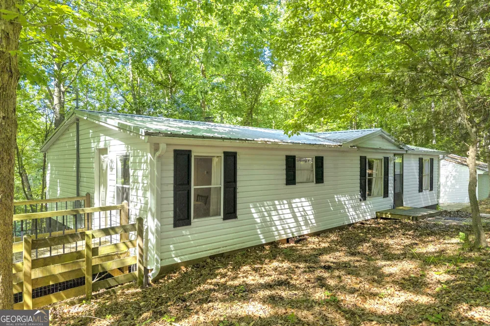 114 Lake Harbor TRL Martin, GA 30557