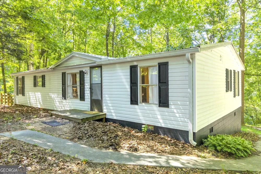 114 Lake Harbor TRL Martin, GA 30557