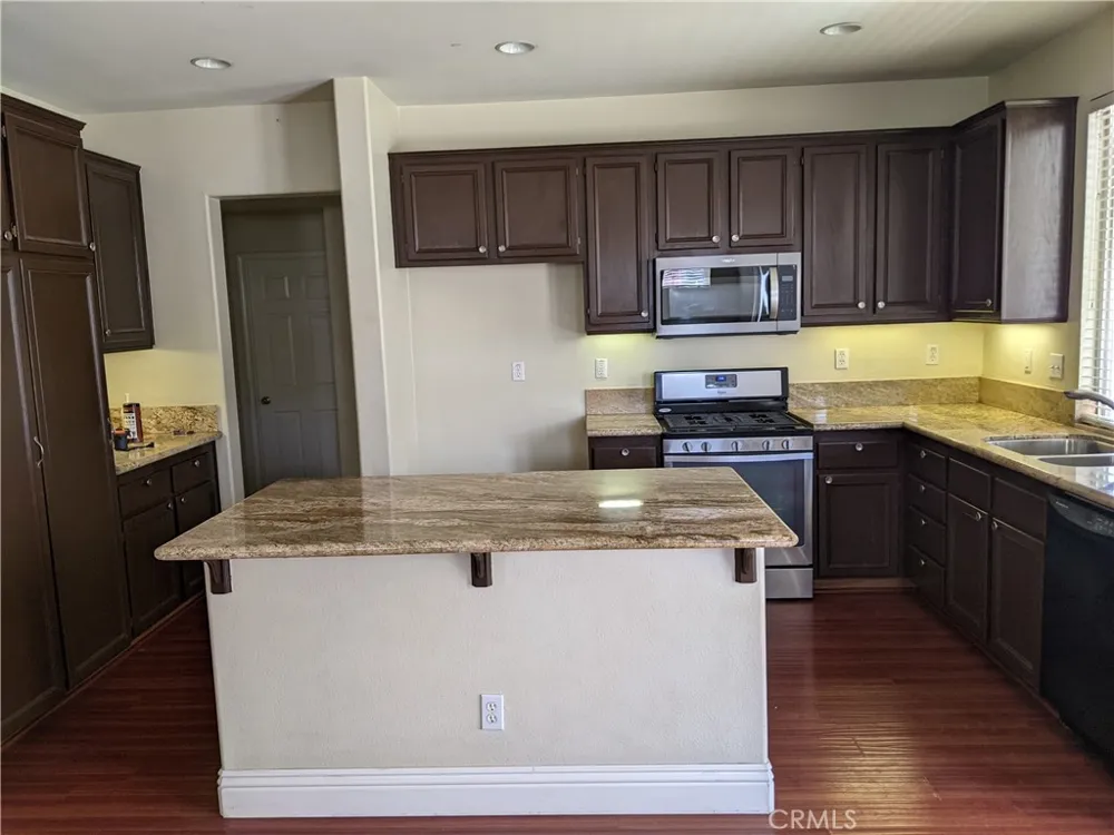 15559 Sharon Court Fontana, CA 92336
