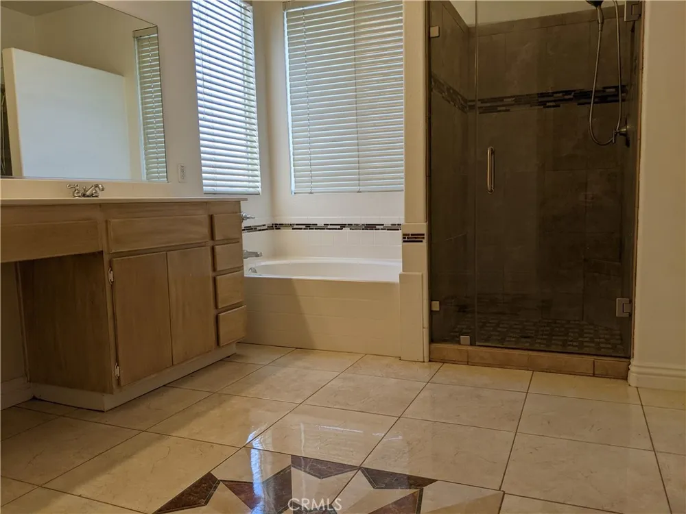 15559 Sharon Court Fontana, CA 92336