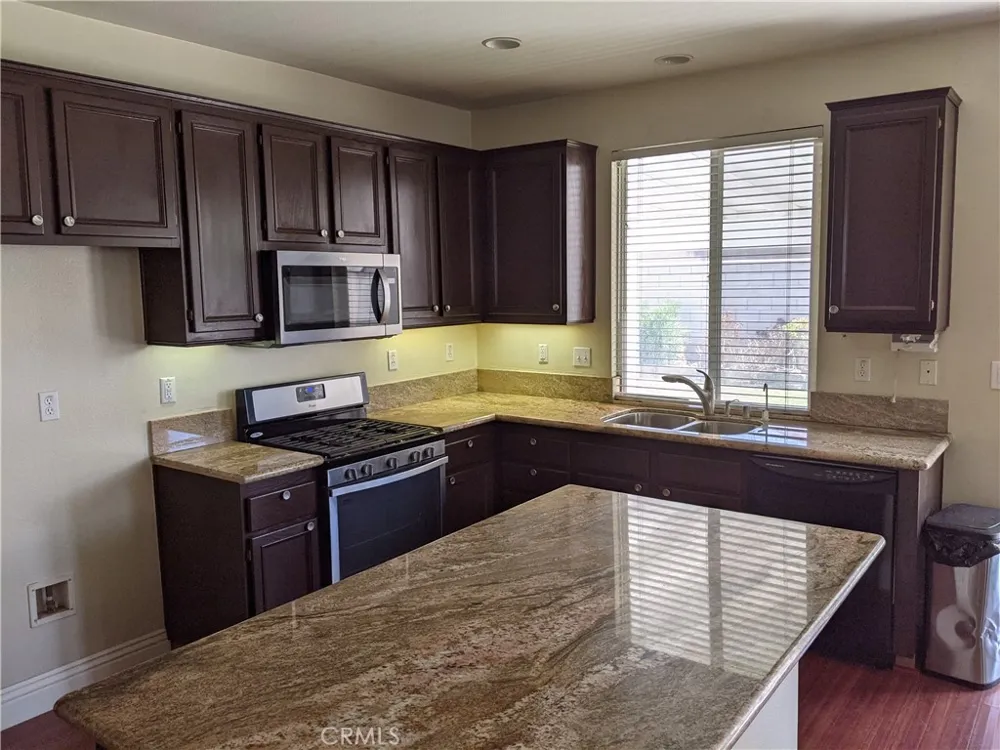 15559 Sharon Court Fontana, CA 92336