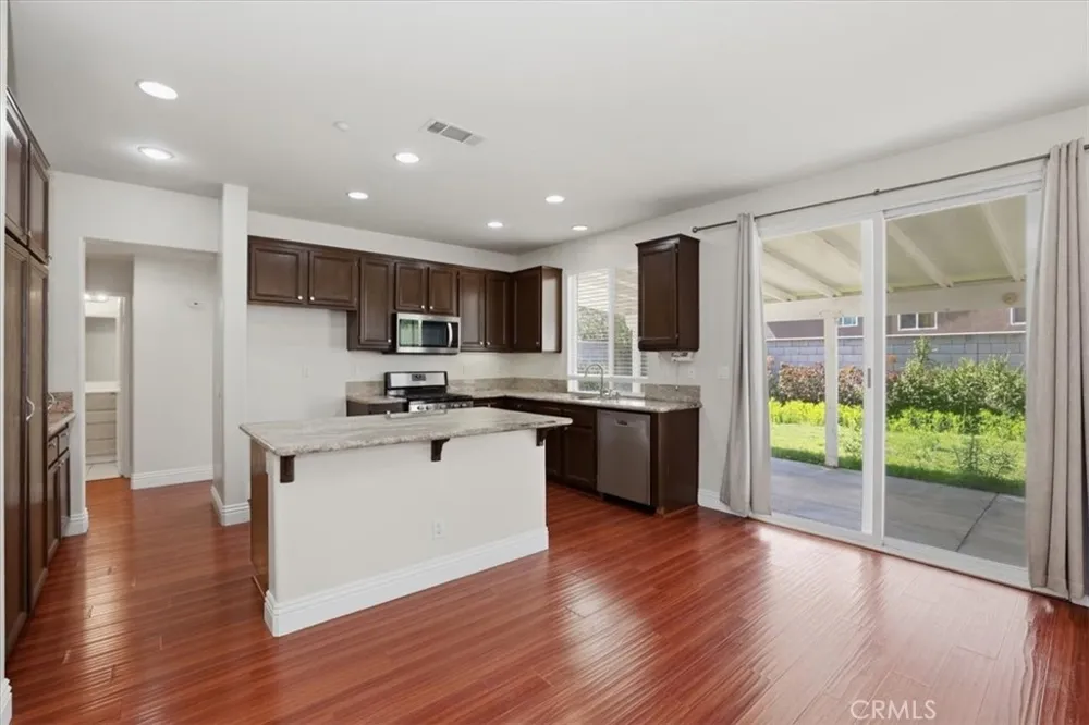 15559 Sharon Court Fontana, CA 92336