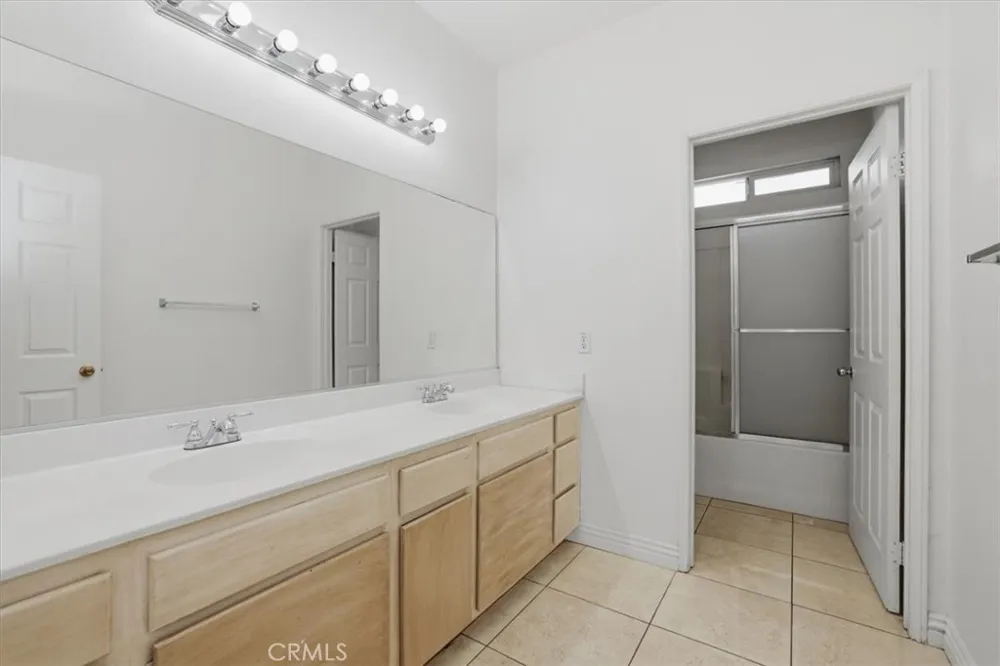 15559 Sharon Court Fontana, CA 92336