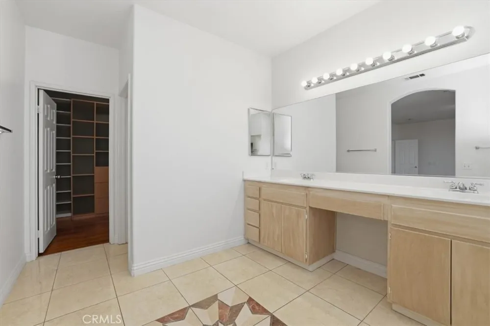 15559 Sharon Court Fontana, CA 92336