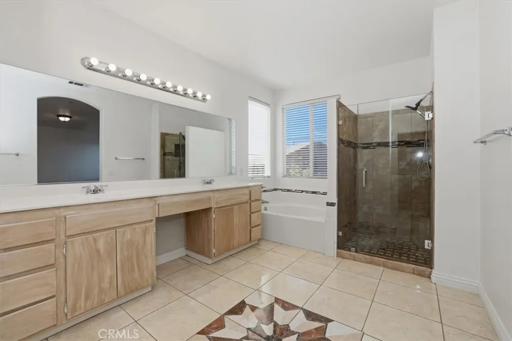 15559 Sharon Court Fontana, CA 92336