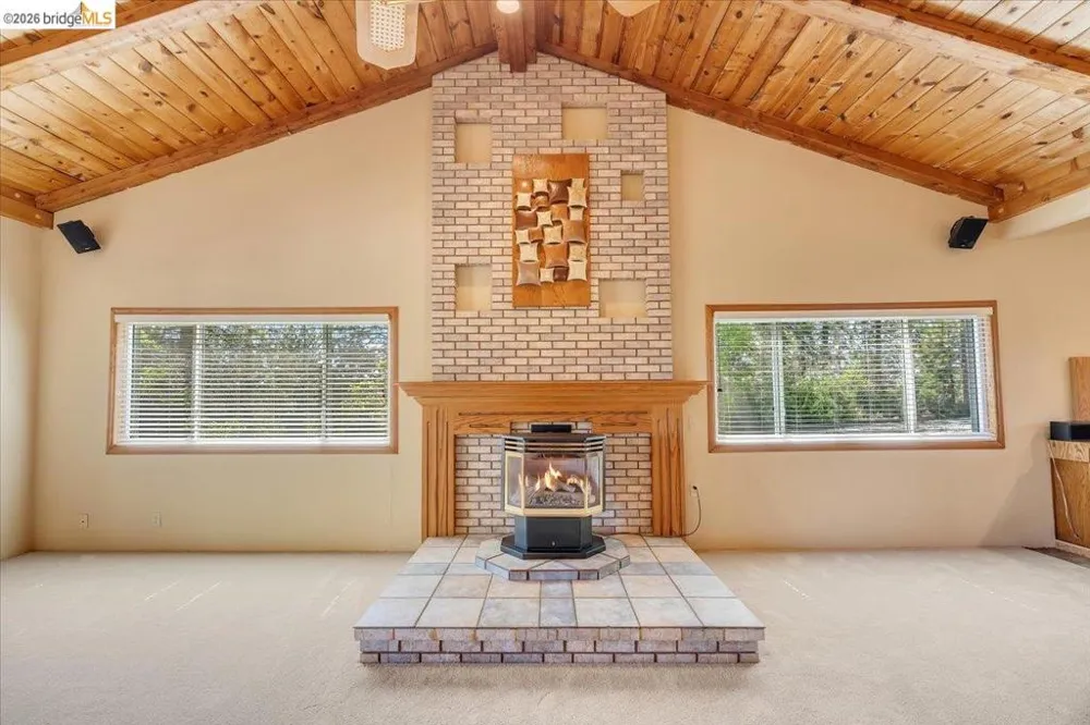 10421 Dexter Ln Coulterville, CA 95311