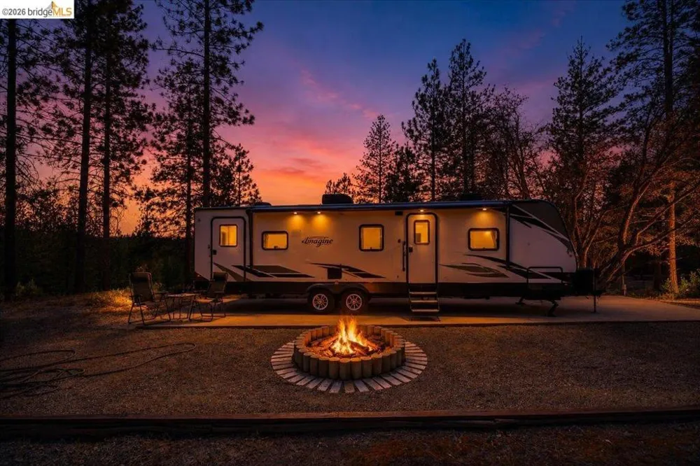10421 Dexter Ln Coulterville, CA 95311