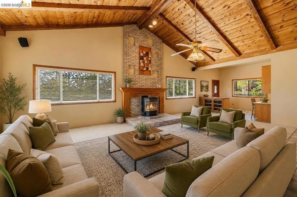 10421 Dexter Ln Coulterville, CA 95311