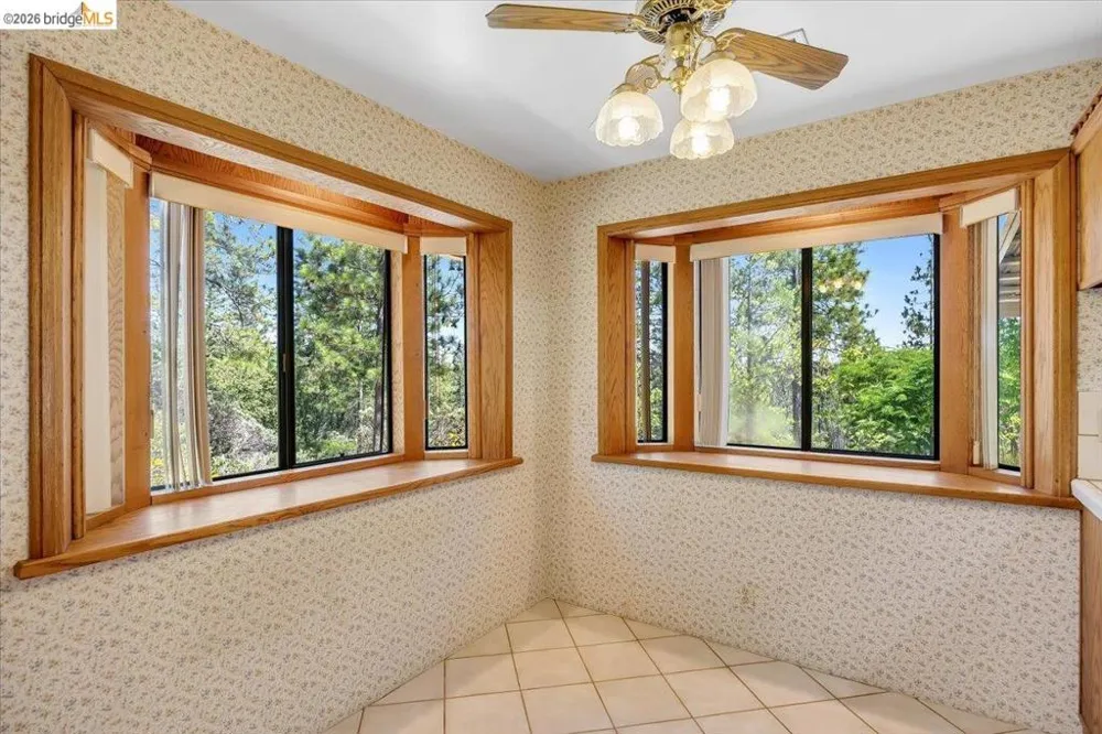 10421 Dexter Ln Coulterville, CA 95311