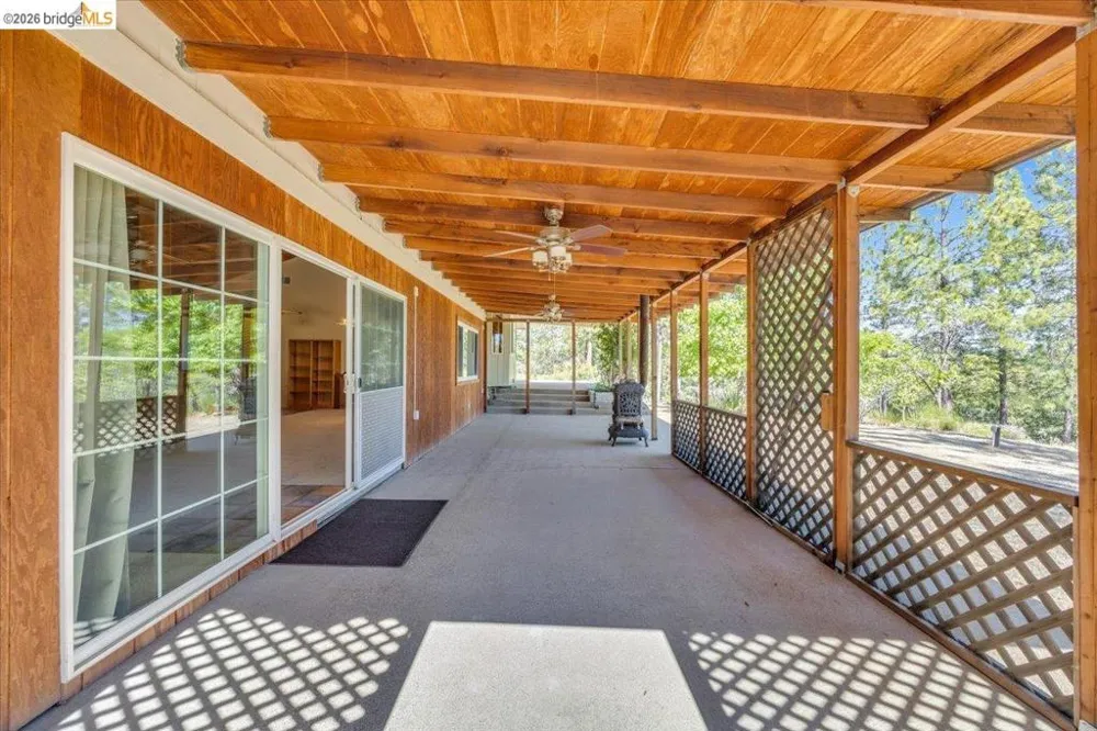 10421 Dexter Ln Coulterville, CA 95311