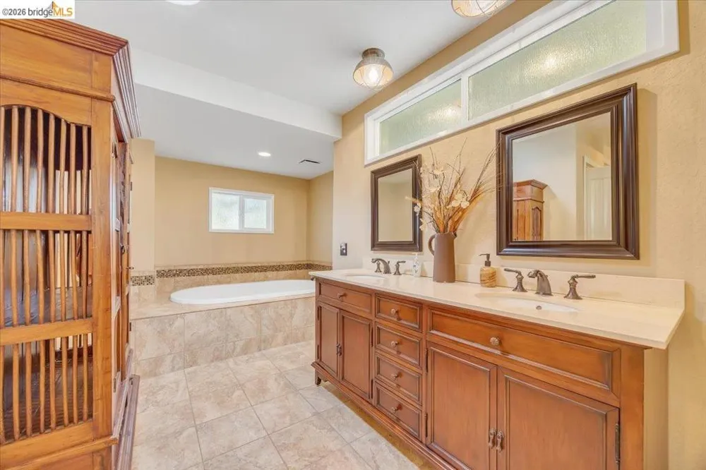 10421 Dexter Ln Coulterville, CA 95311