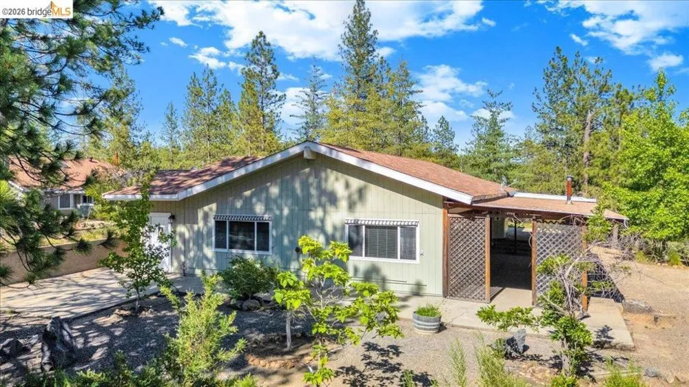 10421 Dexter Ln Coulterville, CA 95311