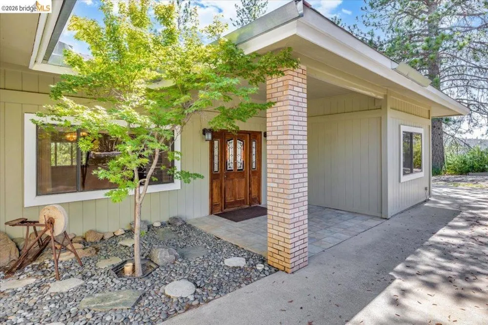 10421 Dexter Ln Coulterville, CA 95311
