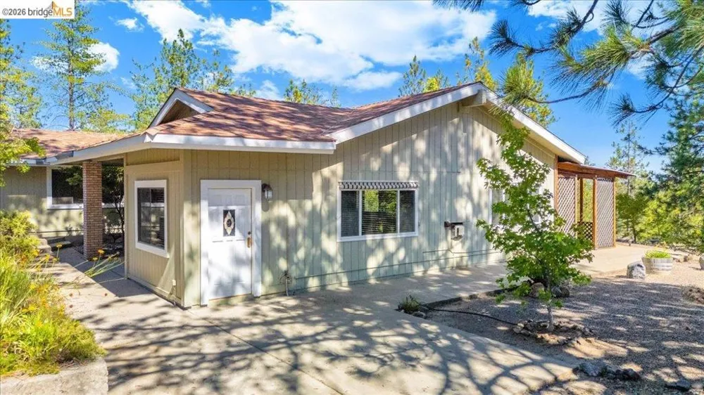 10421 Dexter Ln Coulterville, CA 95311