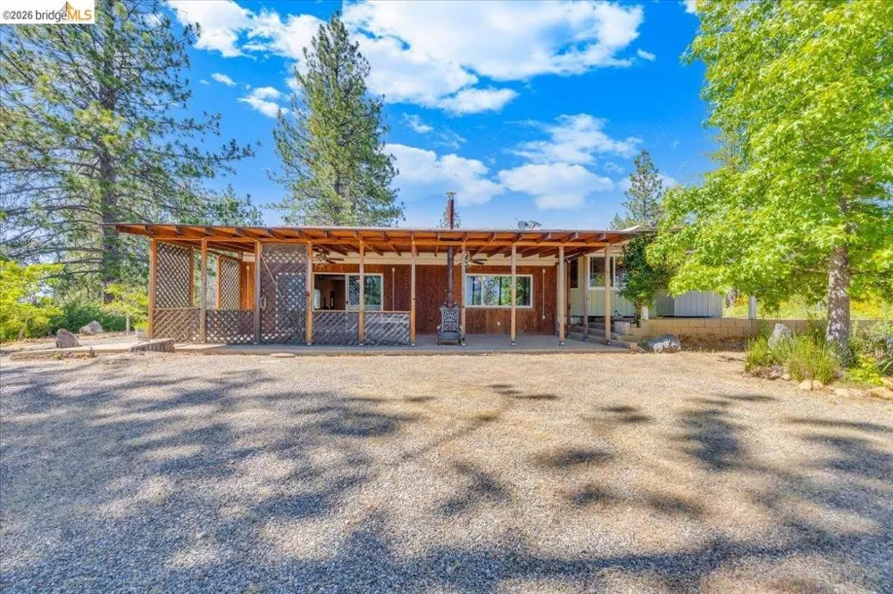 10421 Dexter Ln Coulterville, CA 95311
