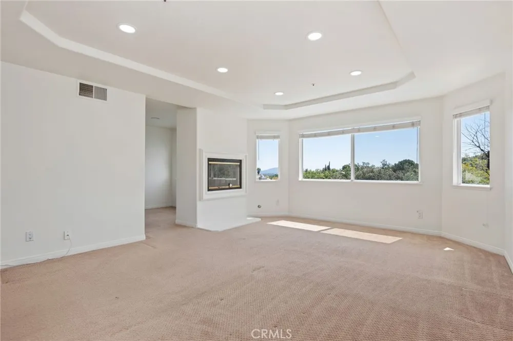 17830 Arvida Drive Granada Hills, CA 91344