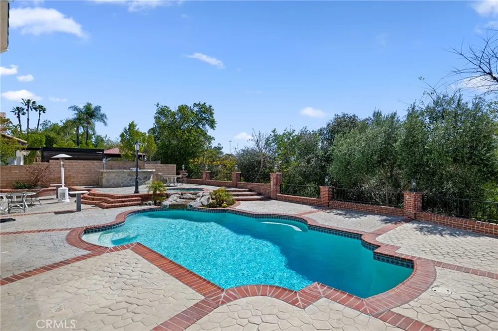 17830 Arvida Drive Granada Hills, CA 91344
