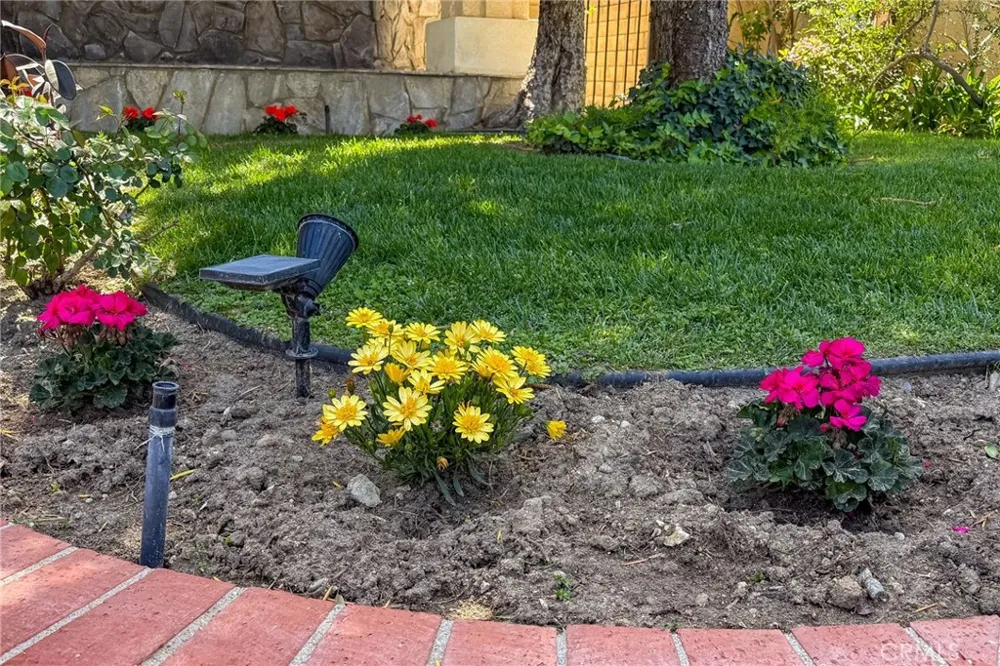 17830 Arvida Drive Granada Hills, CA 91344