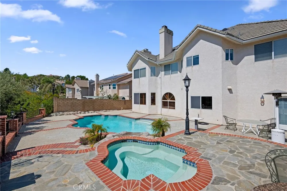 17830 Arvida Drive Granada Hills, CA 91344