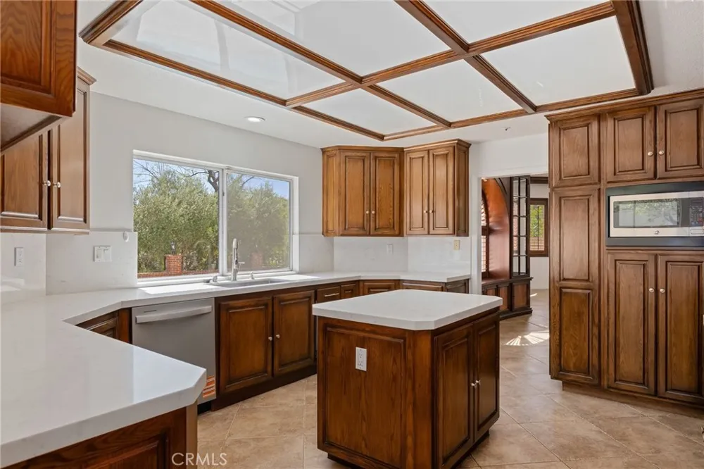 17830 Arvida Drive Granada Hills, CA 91344